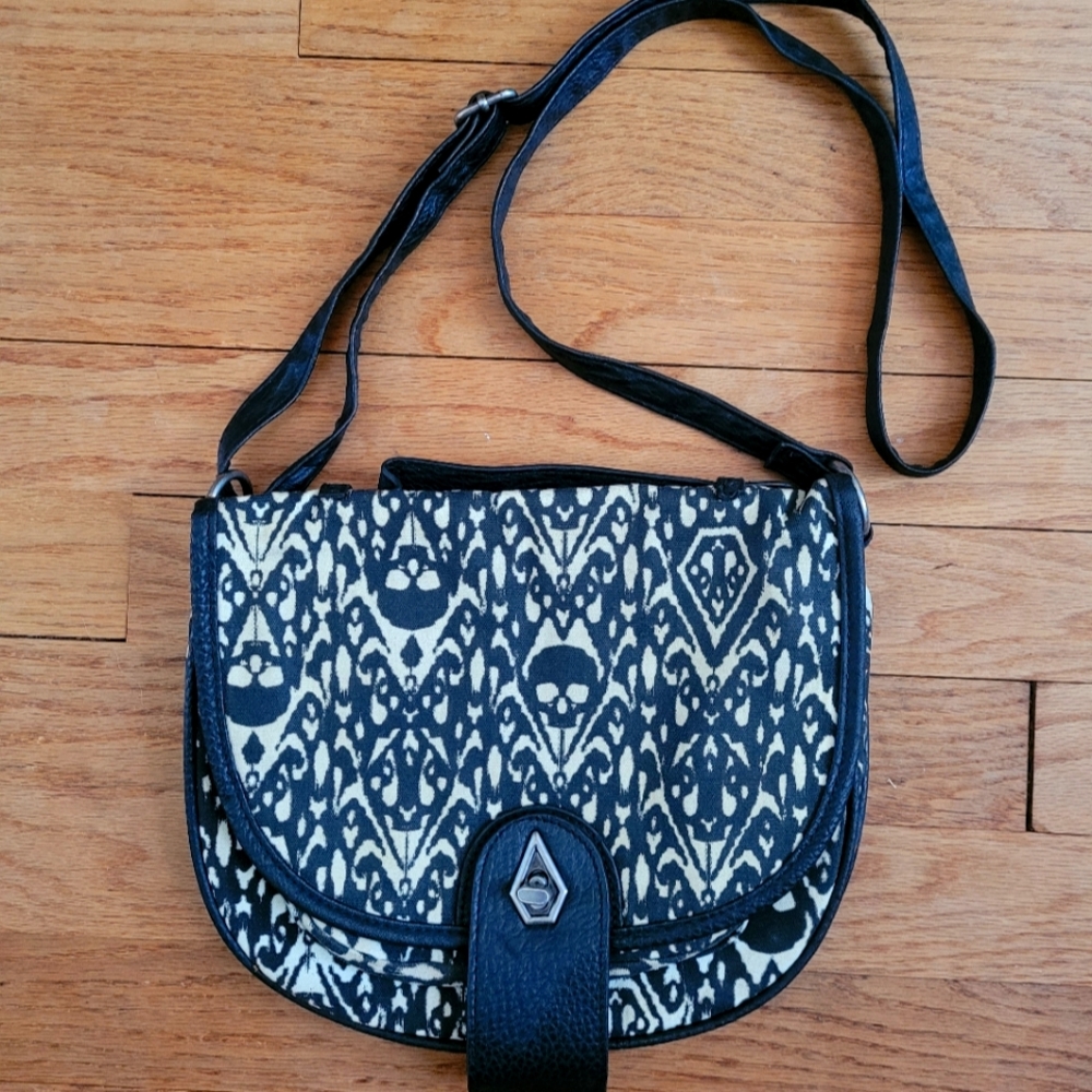 [SOLD] Volcom Crossbody Purse